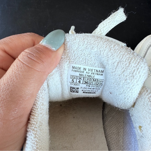 Reebok Women's Club C 85 Vintage Walking Shoes 80s Classic-Court Inspired Size 5 - Picture 7 of 7